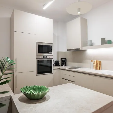 Апартаменты F & B Collection - Elegant 2 Bedroom