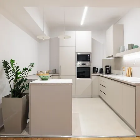 Апартаменты F & B Collection - Elegant 2 Bedroom *
