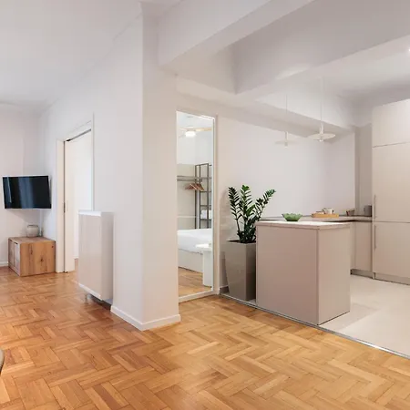 F & B Collection - Elegant 2 Bedroom סלוניקי