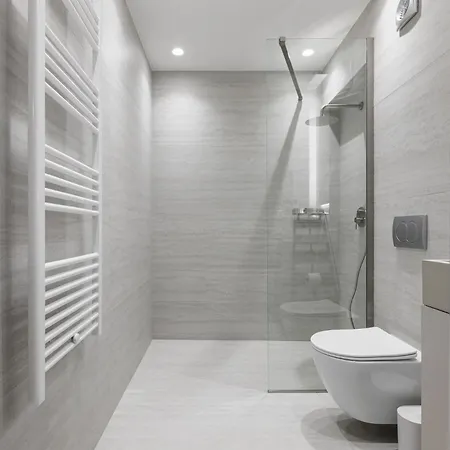 F & B Collection - Elegant 2 Bedroom *