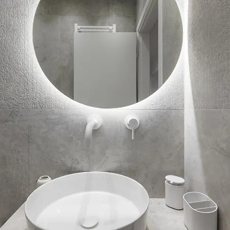 F & B Collection - Elegant 2 Bedroom